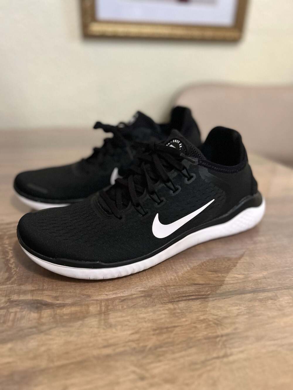 Nike Free RN 2018 Running Shoes Black White womens Size 12